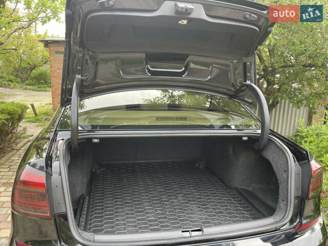 Черный Фольксваген Пассат, объемом двигателя 1.8 л и пробегом 149 тыс. км за 12500 $, фото 12 на Automoto.ua