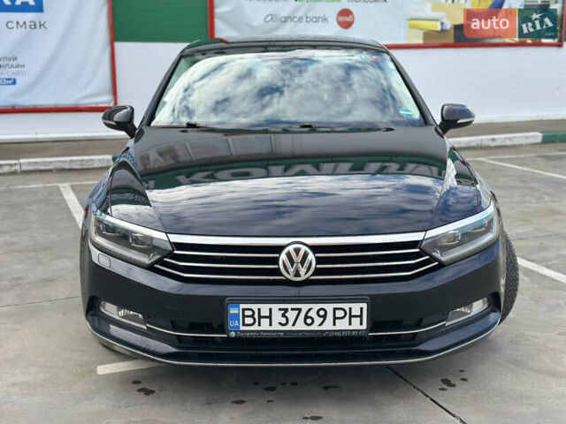 Черный Фольксваген Пассат, объемом двигателя 1.97 л и пробегом 235 тыс. км за 17800 $, фото 1 на Automoto.ua