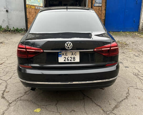 Черный Фольксваген Пассат, объемом двигателя 1.8 л и пробегом 172 тыс. км за 11500 $, фото 3 на Automoto.ua