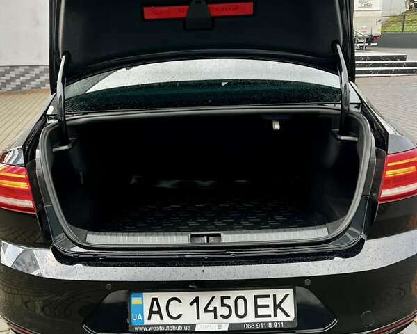 Черный Фольксваген Пассат, объемом двигателя 1.97 л и пробегом 306 тыс. км за 14750 $, фото 49 на Automoto.ua