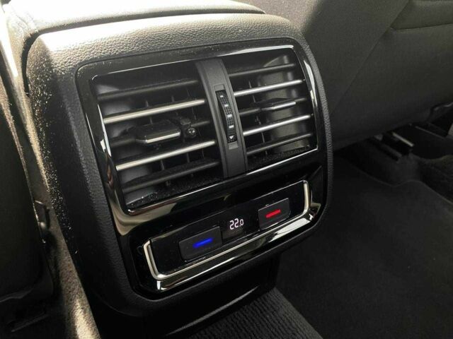 Черный Фольксваген Пассат, объемом двигателя 1.6 л и пробегом 313 тыс. км за 13490 $, фото 23 на Automoto.ua