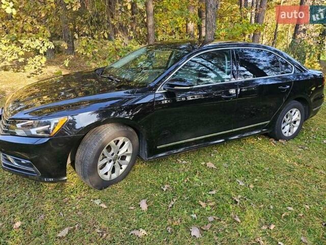 Чорний Фольксваген Пассат, об'ємом двигуна 1.8 л та пробігом 135 тис. км за 12500 $, фото 3 на Automoto.ua