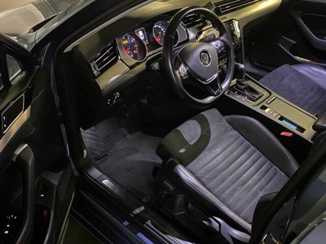 Чорний Фольксваген Пассат, об'ємом двигуна 1.8 л та пробігом 190 тис. км за 17000 $, фото 5 на Automoto.ua