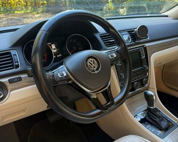 Фольксваген Пассат 2017 в Трускавце на Automoto.ua Черный Фольксваген Пассат, объемом двигателя 1.8 л и пробегом 189 тыс. км за 16500 $, фото 15 на Automoto.ua