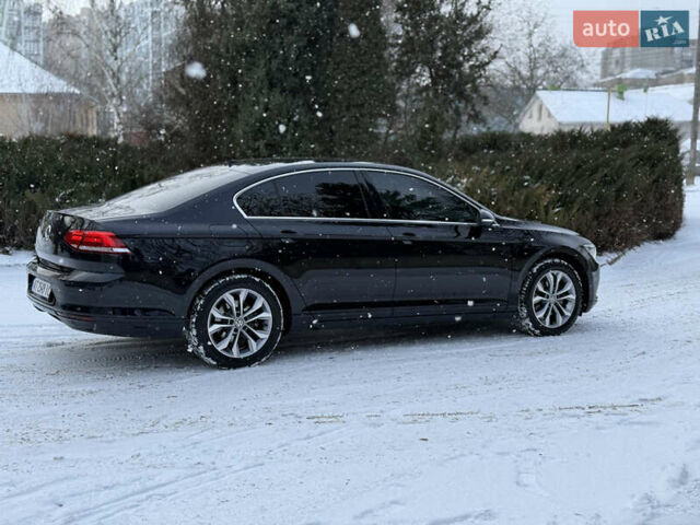 Черный Фольксваген Пассат, объемом двигателя 1.6 л и пробегом 288 тыс. км за 13400 $, фото 7 на Automoto.ua