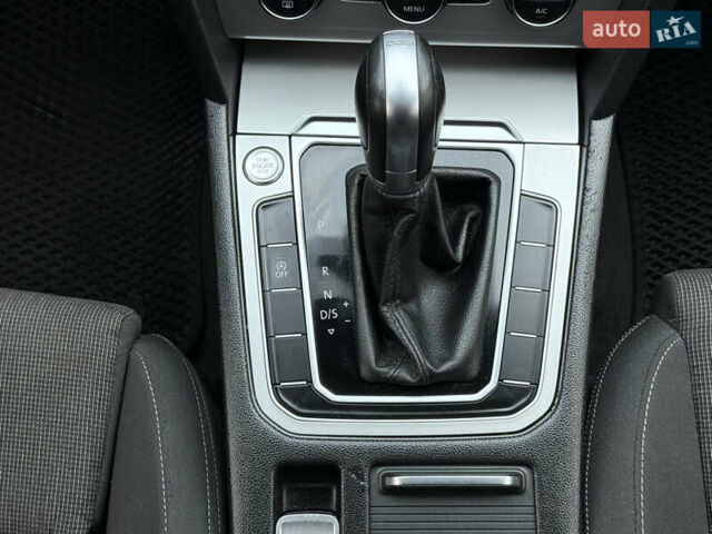 Черный Фольксваген Пассат, объемом двигателя 1.6 л и пробегом 313 тыс. км за 12500 $, фото 66 на Automoto.ua