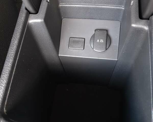 Черный Фольксваген Пассат, объемом двигателя 2 л и пробегом 143 тыс. км за 19300 $, фото 17 на Automoto.ua