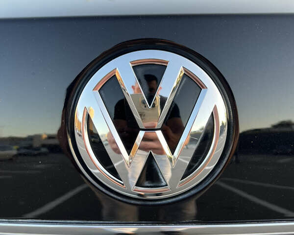 Черный Фольксваген Пассат, объемом двигателя 2 л и пробегом 149 тыс. км за 13700 $, фото 20 на Automoto.ua