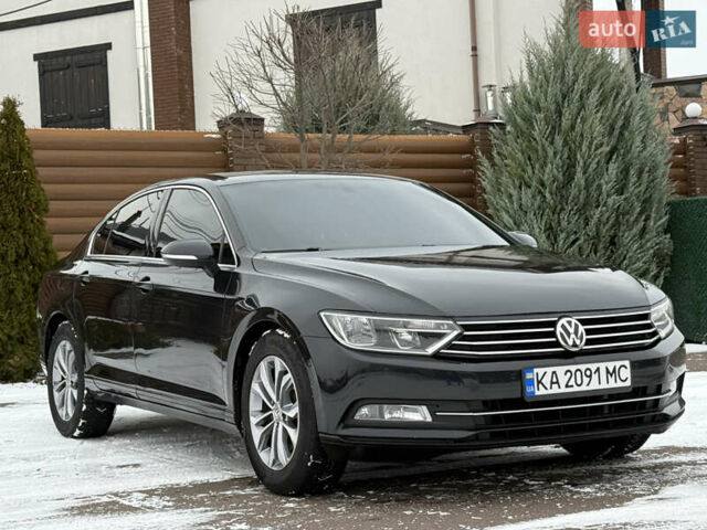 Черный Фольксваген Пассат, объемом двигателя 1.6 л и пробегом 313 тыс. км за 12500 $, фото 13 на Automoto.ua