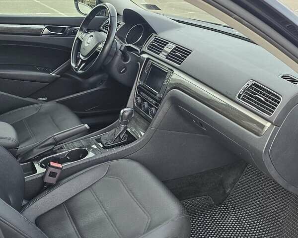 Черный Фольксваген Пассат, объемом двигателя 1.98 л и пробегом 200 тыс. км за 10800 $, фото 17 на Automoto.ua