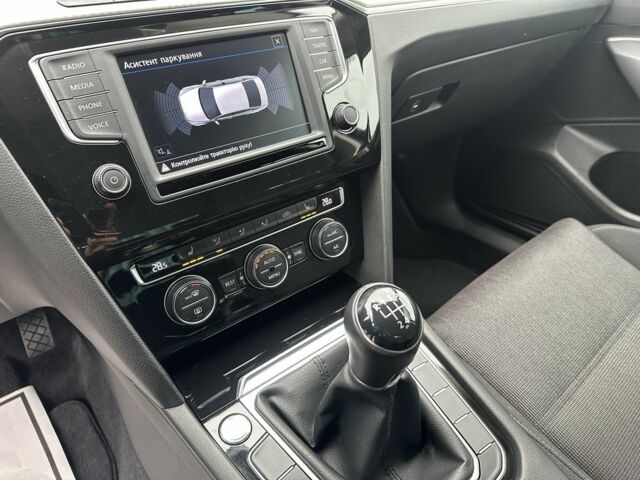 Черный Фольксваген Пассат, объемом двигателя 1.6 л и пробегом 128 тыс. км за 16300 $, фото 7 на Automoto.ua