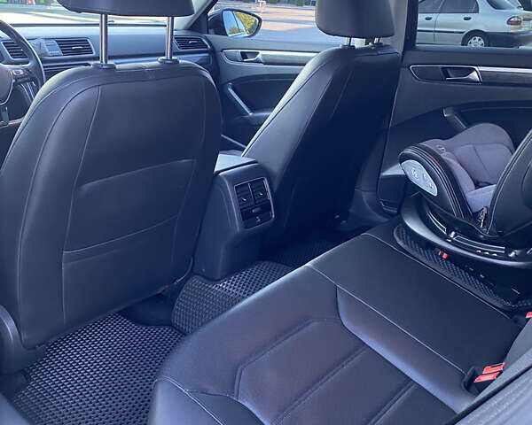 Черный Фольксваген Пассат, объемом двигателя 1.98 л и пробегом 142 тыс. км за 15800 $, фото 8 на Automoto.ua