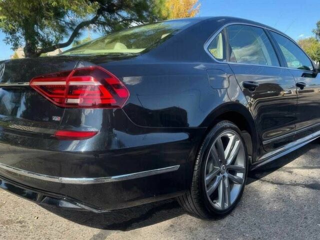 Черный Фольксваген Пассат, объемом двигателя 1.8 л и пробегом 50 тыс. км за 5700 $, фото 6 на Automoto.ua