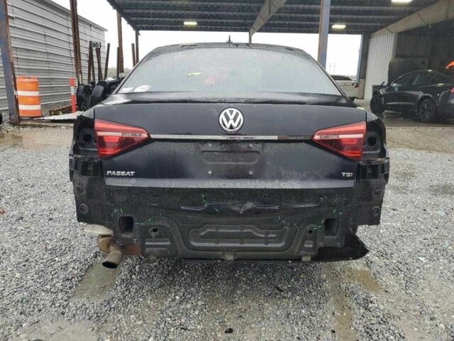 Черный Фольксваген Пассат, объемом двигателя 1.8 л и пробегом 133 тыс. км за 2000 $, фото 5 на Automoto.ua