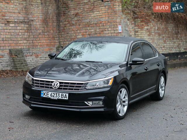 Черный Фольксваген Пассат, объемом двигателя 1.8 л и пробегом 140 тыс. км за 15799 $, фото 5 на Automoto.ua