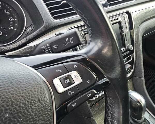 Черный Фольксваген Пассат, объемом двигателя 1.98 л и пробегом 200 тыс. км за 10800 $, фото 26 на Automoto.ua