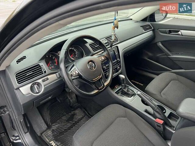 Черный Фольксваген Пассат, объемом двигателя 1.98 л и пробегом 184 тыс. км за 13500 $, фото 6 на Automoto.ua