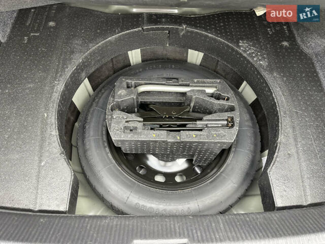 Черный Фольксваген Пассат, объемом двигателя 1.8 л и пробегом 149 тыс. км за 12500 $, фото 13 на Automoto.ua