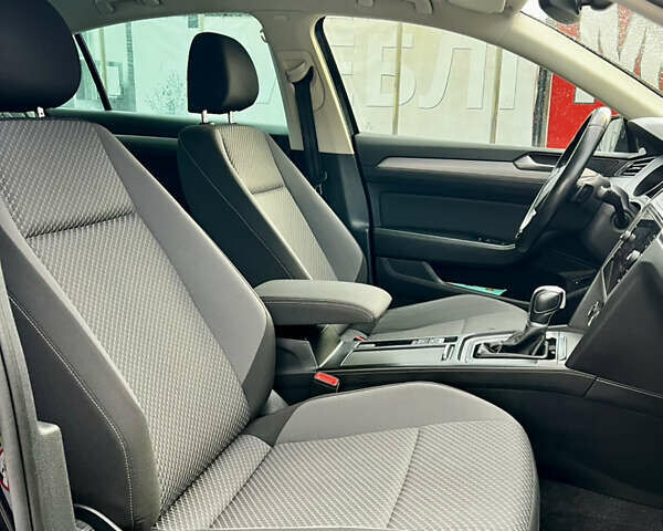 Черный Фольксваген Пассат, объемом двигателя 1.97 л и пробегом 306 тыс. км за 14750 $, фото 60 на Automoto.ua