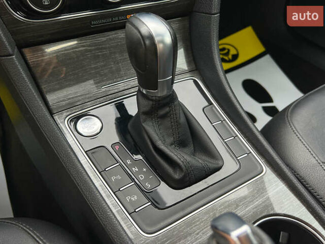 Черный Фольксваген Пассат, объемом двигателя 1.8 л и пробегом 100 тыс. км за 13999 $, фото 19 на Automoto.ua