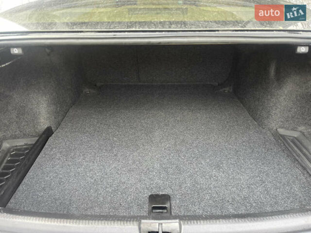 Черный Фольксваген Пассат, объемом двигателя 1.8 л и пробегом 149 тыс. км за 12500 $, фото 14 на Automoto.ua