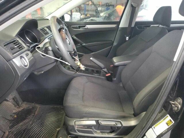 Черный Фольксваген Пассат, объемом двигателя 1.8 л и пробегом 133 тыс. км за 2000 $, фото 6 на Automoto.ua