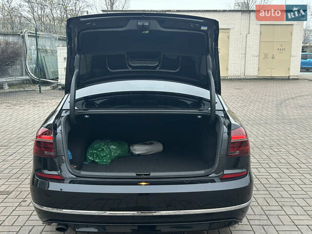 Черный Фольксваген Пассат, объемом двигателя 1.8 л и пробегом 127 тыс. км за 14000 $, фото 30 на Automoto.ua