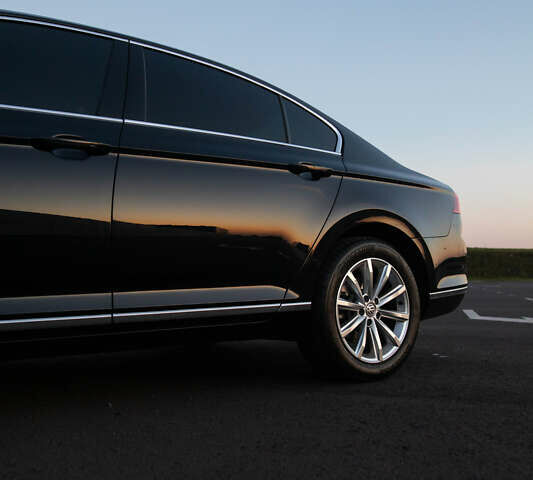 Черный Фольксваген Пассат, объемом двигателя 1.8 л и пробегом 110 тыс. км за 23500 $, фото 16 на Automoto.ua