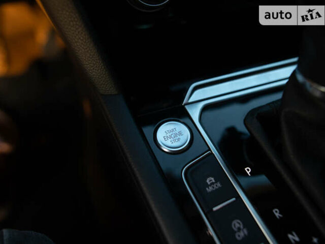 Черный Фольксваген Пассат, объемом двигателя 1.8 л и пробегом 110 тыс. км за 23500 $, фото 31 на Automoto.ua