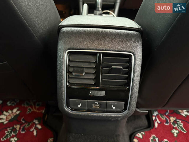 Черный Фольксваген Пассат, объемом двигателя 1.8 л и пробегом 146 тыс. км за 13500 $, фото 12 на Automoto.ua