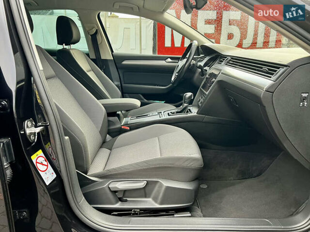 Черный Фольксваген Пассат, объемом двигателя 1.97 л и пробегом 306 тыс. км за 14750 $, фото 59 на Automoto.ua