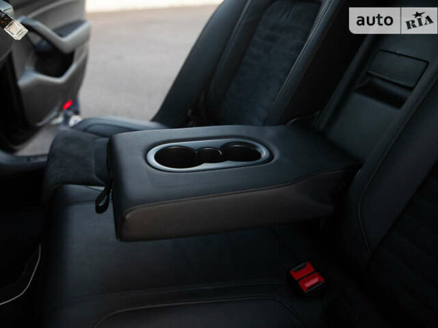 Черный Фольксваген Пассат, объемом двигателя 1.8 л и пробегом 110 тыс. км за 23500 $, фото 42 на Automoto.ua