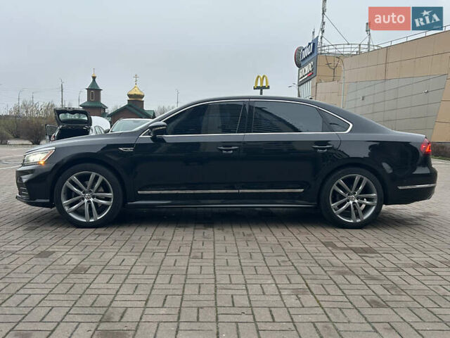 Черный Фольксваген Пассат, объемом двигателя 1.8 л и пробегом 127 тыс. км за 14000 $, фото 8 на Automoto.ua