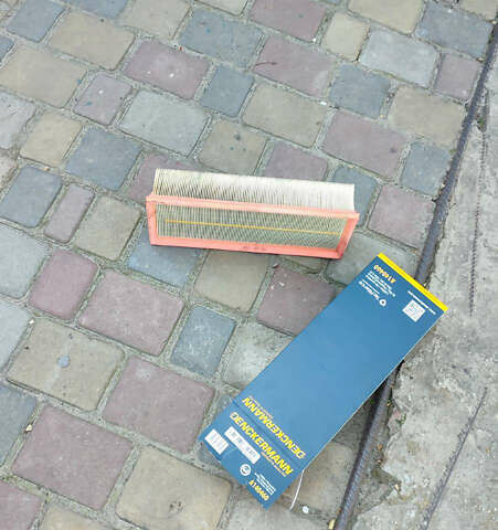 Черный Фольксваген Пассат, объемом двигателя 1.8 л и пробегом 149 тыс. км за 12500 $, фото 32 на Automoto.ua