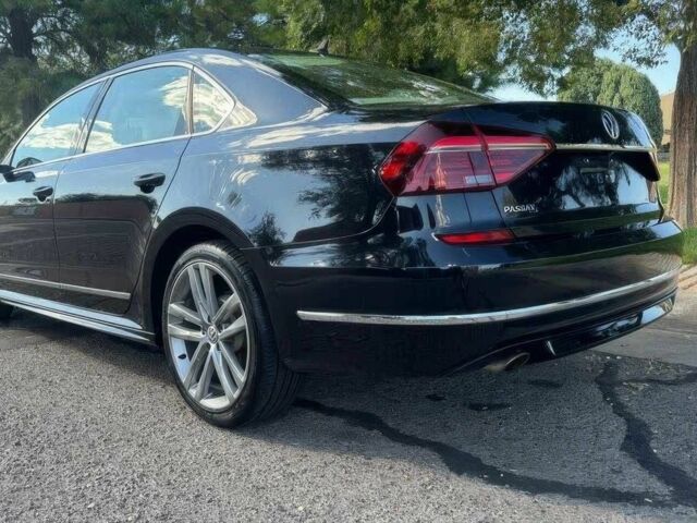 Черный Фольксваген Пассат, объемом двигателя 1.8 л и пробегом 50 тыс. км за 5700 $, фото 4 на Automoto.ua