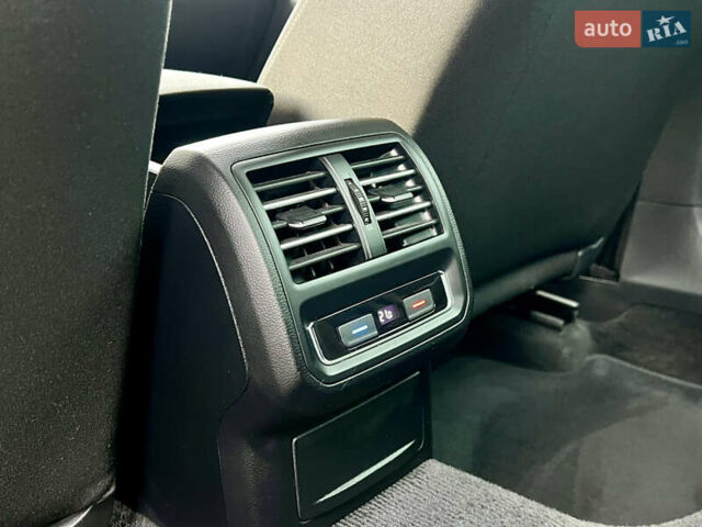 Черный Фольксваген Пассат, объемом двигателя 1.97 л и пробегом 306 тыс. км за 14750 $, фото 48 на Automoto.ua