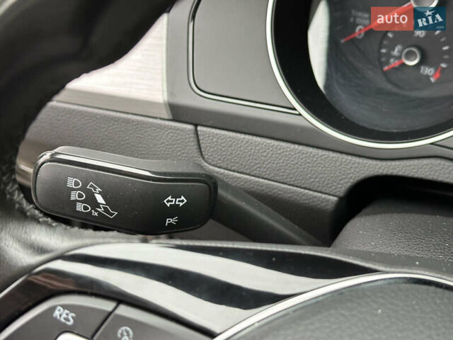 Черный Фольксваген Пассат, объемом двигателя 1.97 л и пробегом 80 тыс. км за 19900 $, фото 58 на Automoto.ua