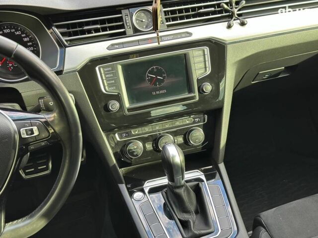 Чорний Фольксваген Пассат, об'ємом двигуна 2 л та пробігом 181 тис. км за 21990 $, фото 28 на Automoto.ua