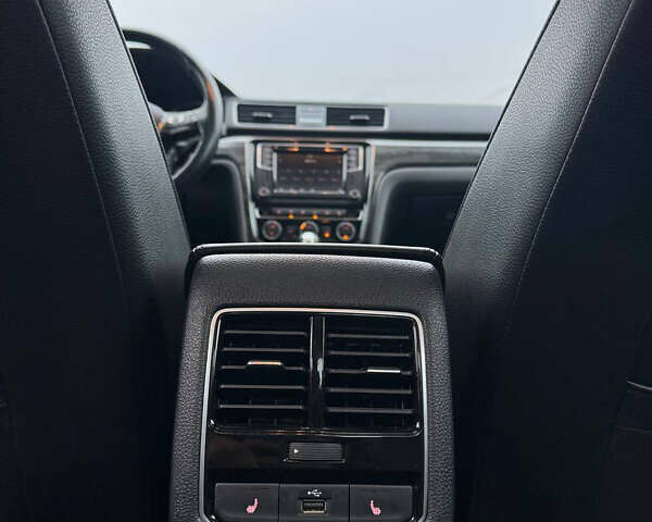 Черный Фольксваген Пассат, объемом двигателя 2 л и пробегом 216 тыс. км за 12700 $, фото 15 на Automoto.ua