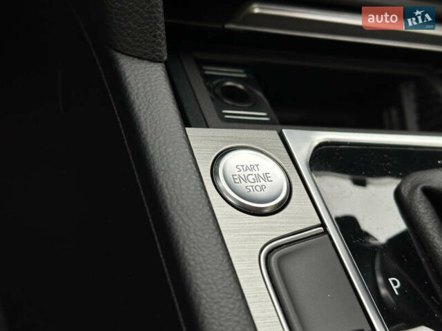 Черный Фольксваген Пассат, объемом двигателя 1.97 л и пробегом 80 тыс. км за 19900 $, фото 52 на Automoto.ua