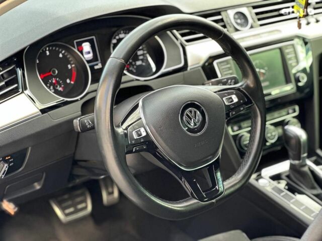 Чорний Фольксваген Пассат, об'ємом двигуна 2 л та пробігом 181 тис. км за 21990 $, фото 25 на Automoto.ua