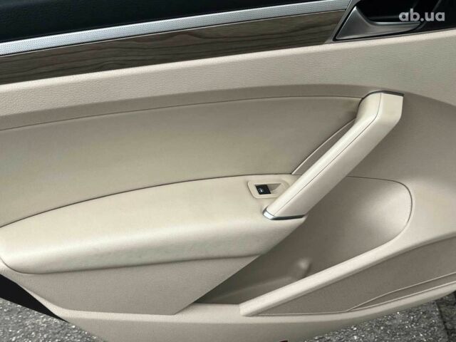 Чорний Фольксваген Пассат, об'ємом двигуна 2 л та пробігом 162 тис. км за 13790 $, фото 24 на Automoto.ua