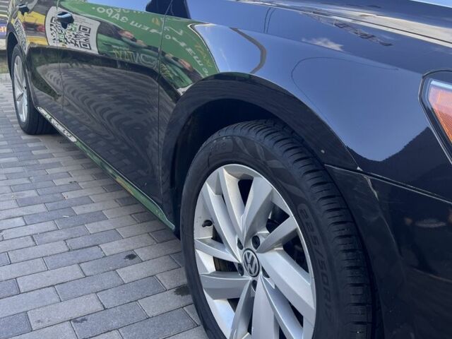 Черный Фольксваген Пассат, объемом двигателя 2 л и пробегом 335 тыс. км за 13000 $, фото 6 на Automoto.ua