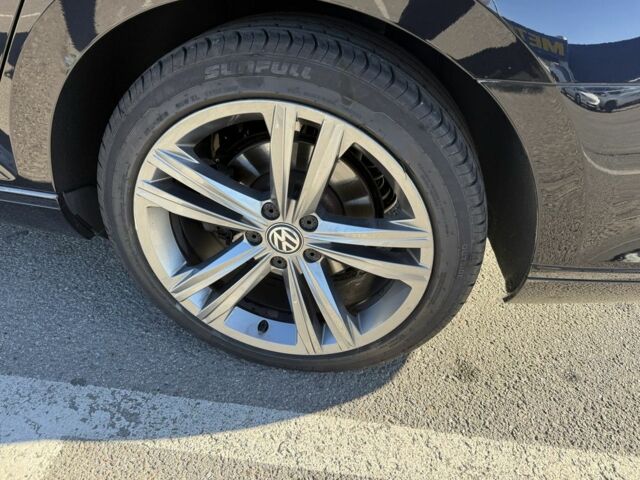 Черный Фольксваген Пассат, объемом двигателя 2 л и пробегом 219 тыс. км за 23100 $, фото 3 на Automoto.ua