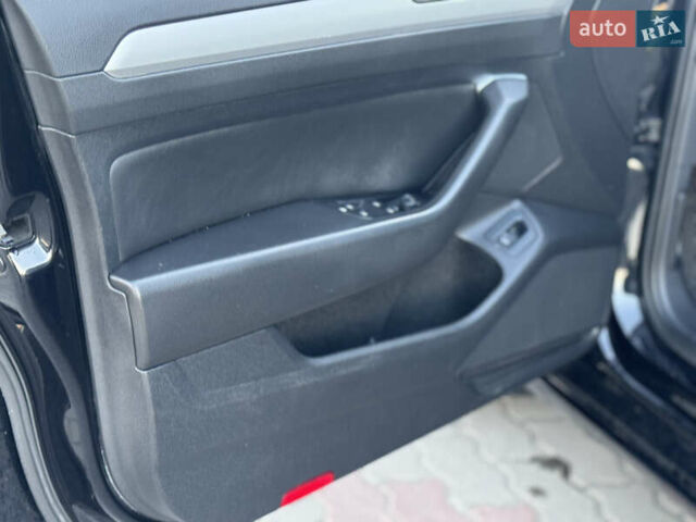 Черный Фольксваген Пассат, объемом двигателя 1.97 л и пробегом 225 тыс. км за 15950 $, фото 45 на Automoto.ua