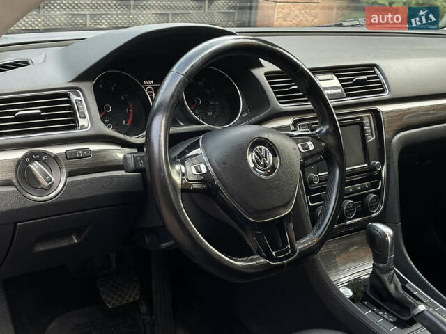 Чорний Фольксваген Пассат, об'ємом двигуна 2 л та пробігом 147 тис. км за 11900 $, фото 20 на Automoto.ua