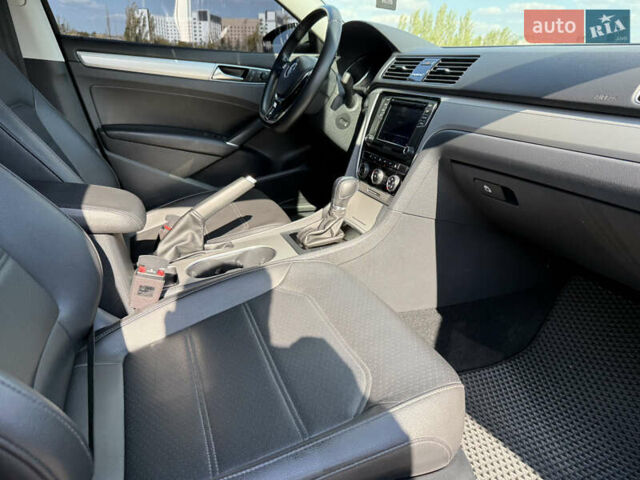 Чорний Фольксваген Пассат, об'ємом двигуна 1.98 л та пробігом 93 тис. км за 16300 $, фото 26 на Automoto.ua