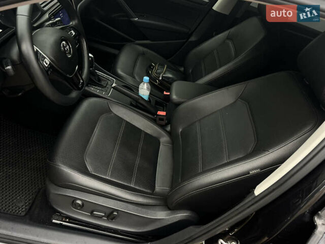 Чорний Фольксваген Пассат, об'ємом двигуна 2 л та пробігом 153 тис. км за 11900 $, фото 44 на Automoto.ua