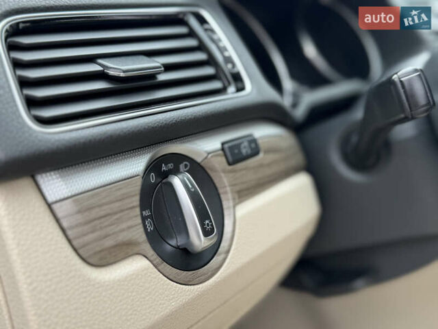 Чорний Фольксваген Пассат, об'ємом двигуна 2 л та пробігом 145 тис. км за 17200 $, фото 30 на Automoto.ua