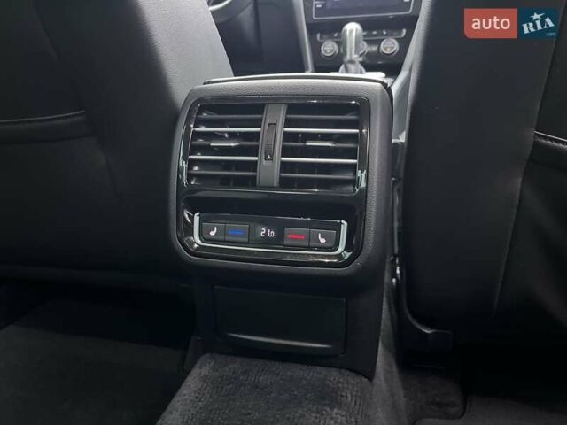 Чорний Фольксваген Пассат, об'ємом двигуна 1.8 л та пробігом 103 тис. км за 20999 $, фото 27 на Automoto.ua